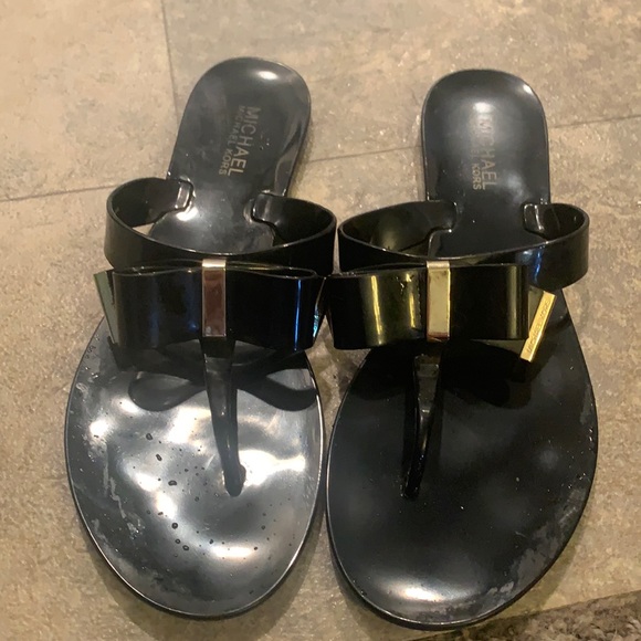 MICHAEL Michael Kors Shoes - Michael kors bow tie black flip flops